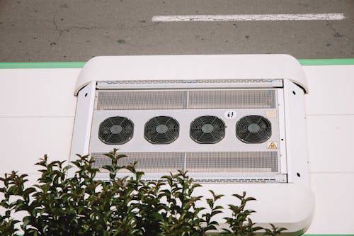The Benefits of Regular Air Conditioning Maintenance: Stay Cool and Save Money